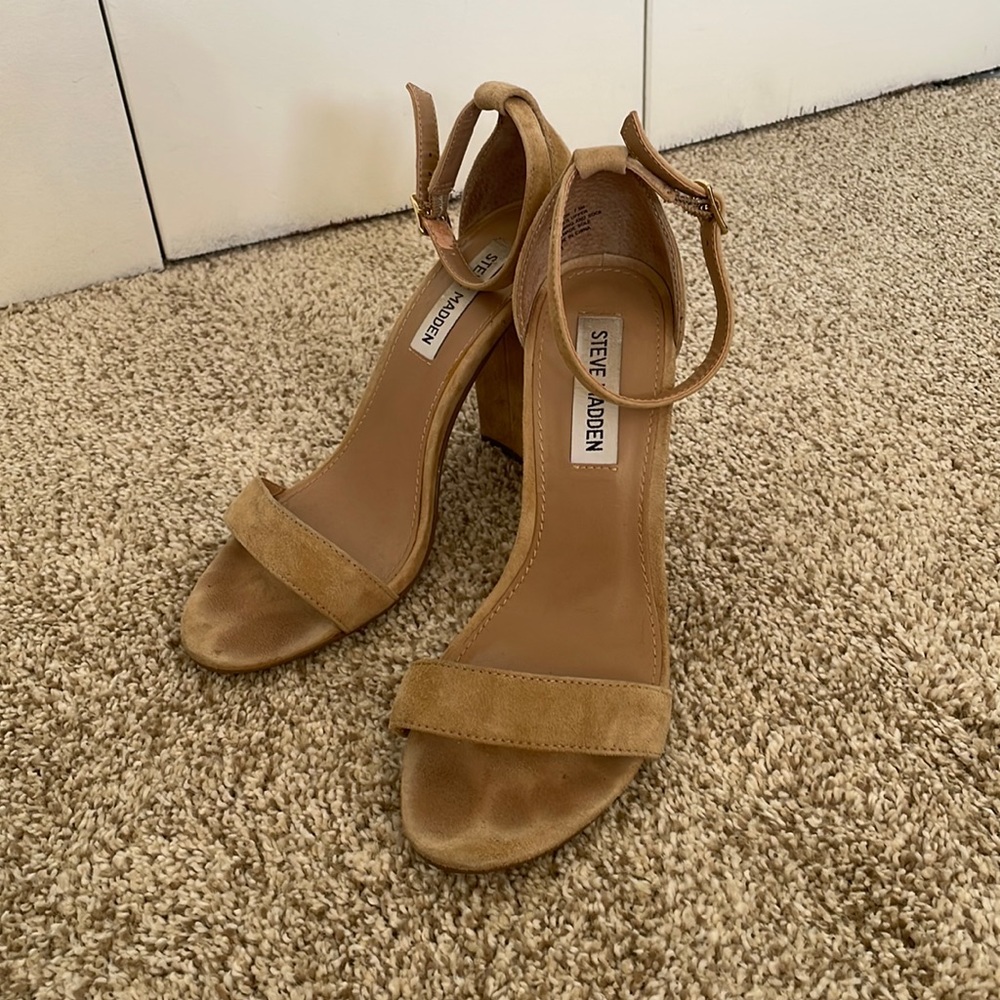 📦 🚚 EVERYTHING MUST GO! Steve Madden Suede Heels | 7.5